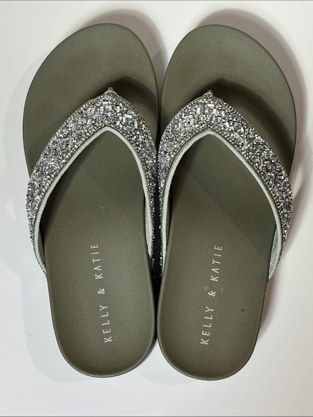NWOT Sparkly Flip-Flop Platform Sandals Sz 8 - Picture 2 of 10